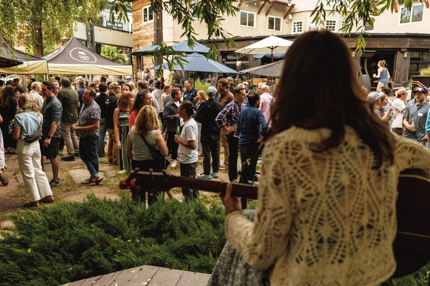 The weekend is officially underway 🥳

Tonight we had the chance to welcome our partners who help make SBT GRVL&reg; p/b Wahoo possible year after year. It&rsquo;s always a special evening to reconnect before the biggest weekend of gravel begins.

No