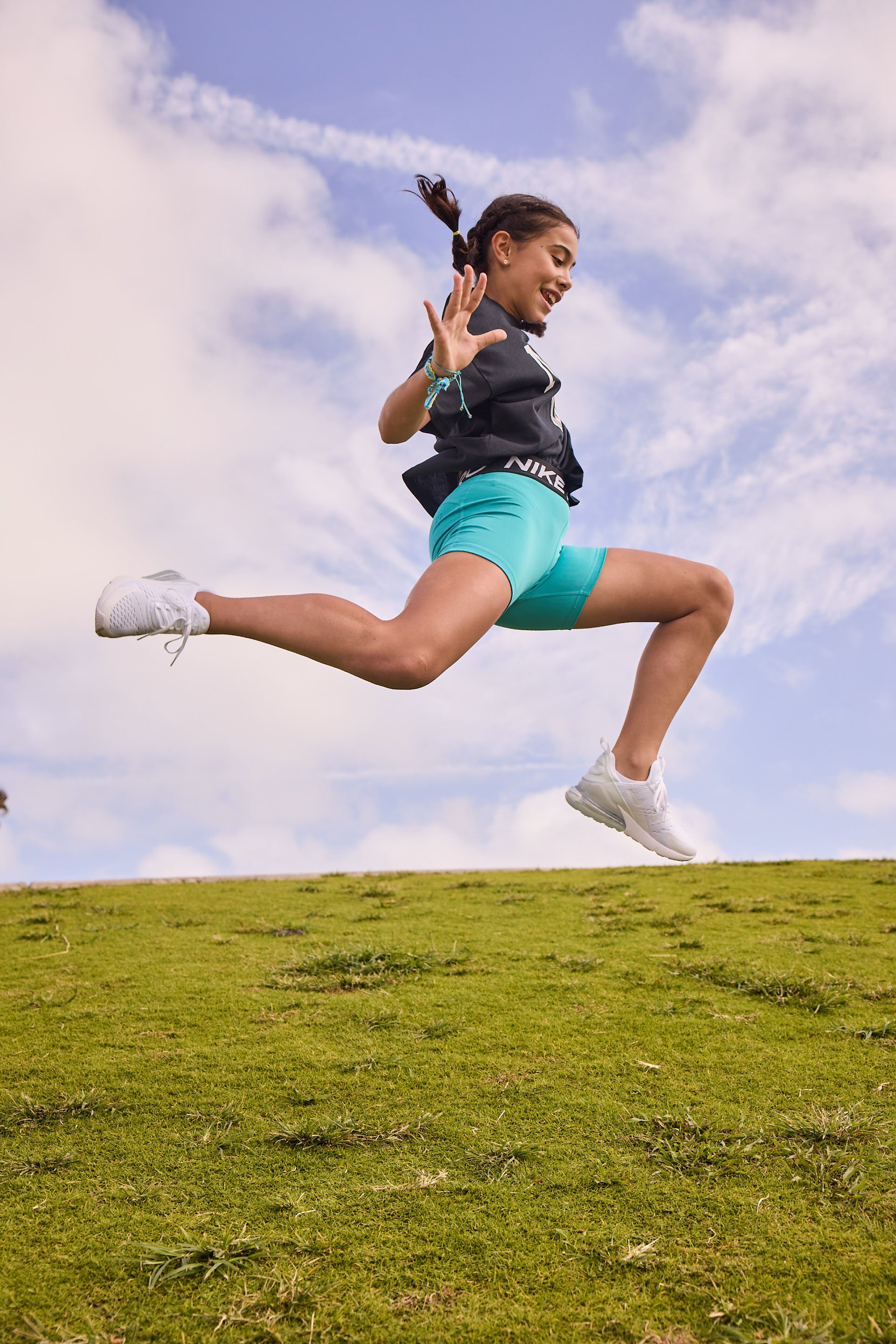 119_g_nike_performfeb_25Q1Pt1_7489.jpg