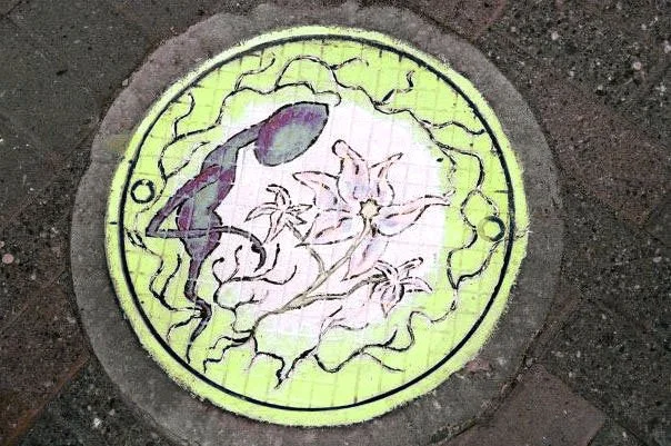 BeLonging Welcome Mats

Artists: Members of the community

2004

Installed on various drains downtown