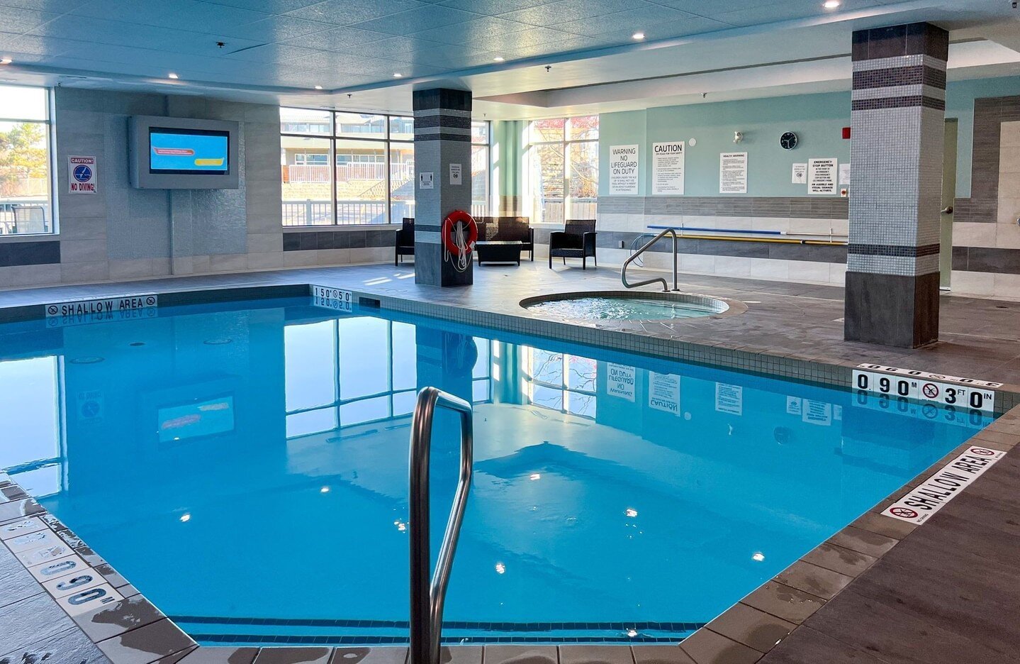 From invigorating morning laps to leisurely evening dips - don't forget to make a splash in our pool during your stay! 💦 🏊 

Book your stay in #YGK with us at the [ link in bio ]
&bull;
&bull;
&bull;
&bull;
#VisitKingston #MyDowntownKtown #IHGOneRe