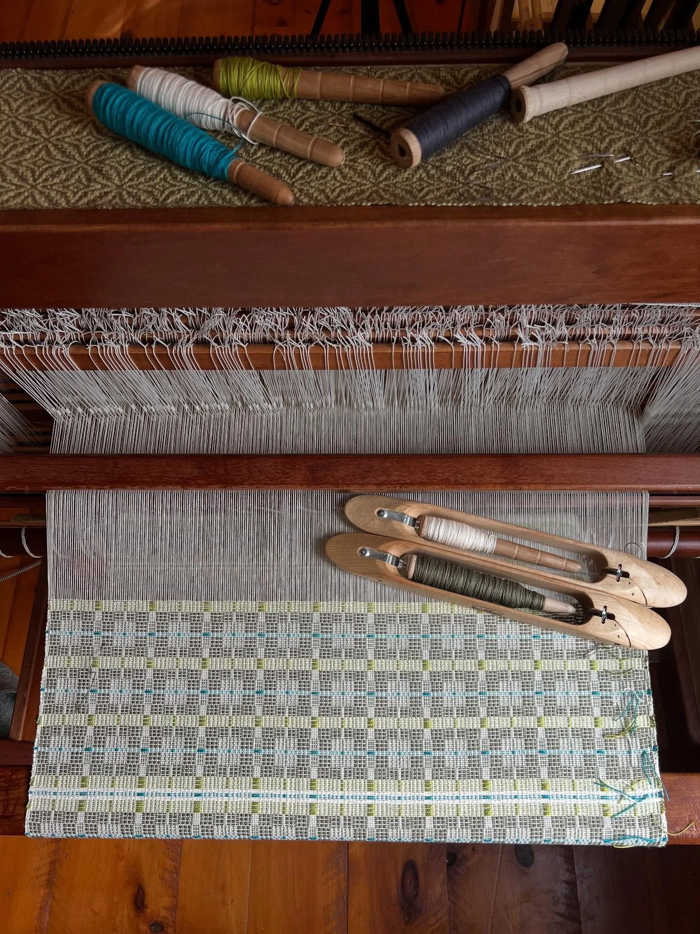 Sometimes a studio reboot is in order. Today I woke up and decided to rearrange the looms closer to natural light. What a difference!  Feeling a little less stuck. 
.
.
.
#loom #weaving #handwoven #naturallight #inspired