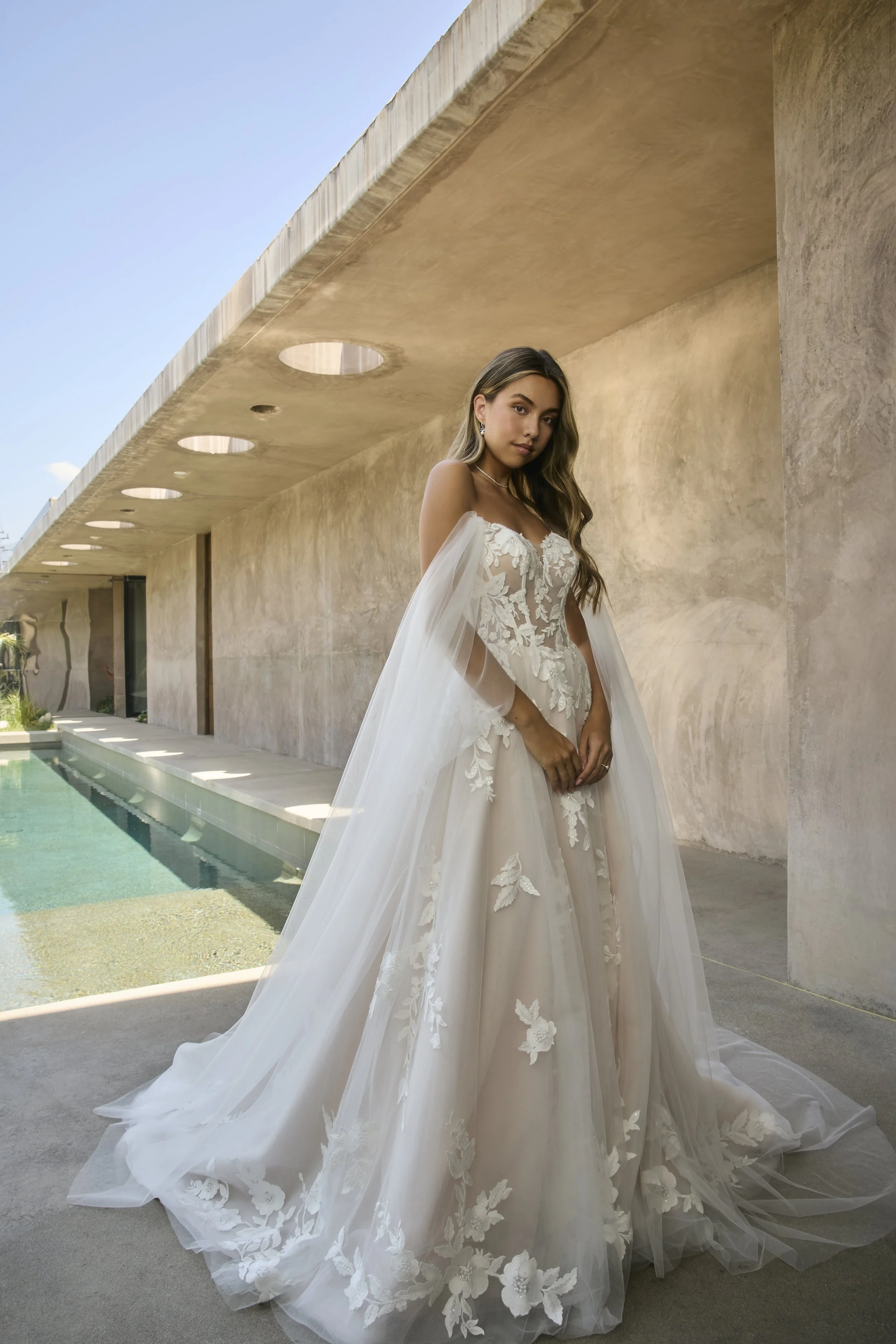 BL492 CP032 Garnet Cape Front.jpg