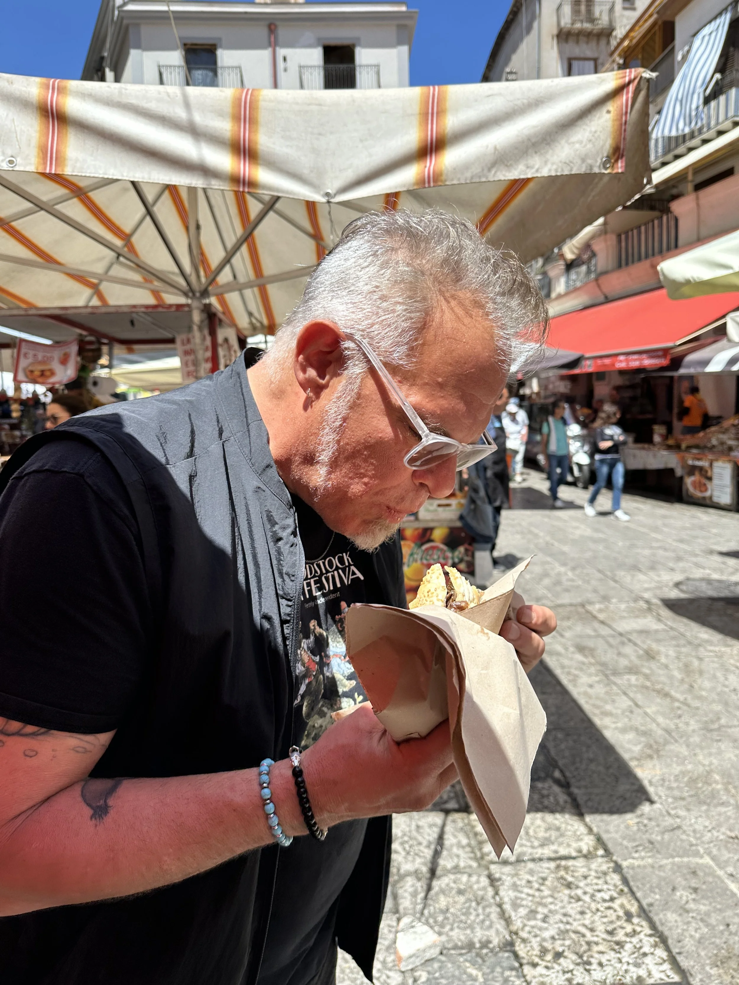Sicilian Spleen Sandwich - Pane ca meusa - DELICIOUS!!