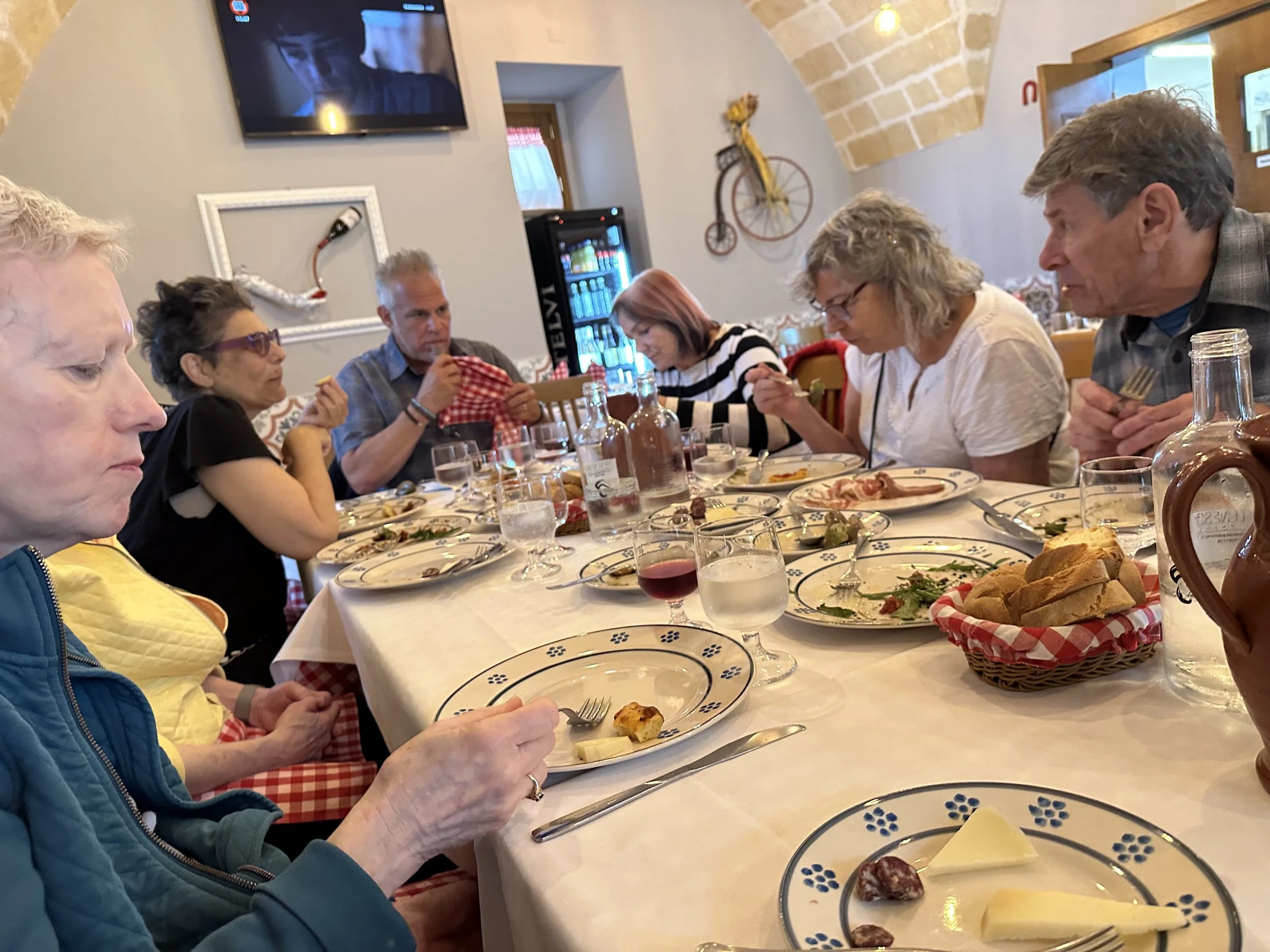 Lunch in Trattoria e Cardoncello IL GUSTO DELLA TRADIZIONE PUGLIESE