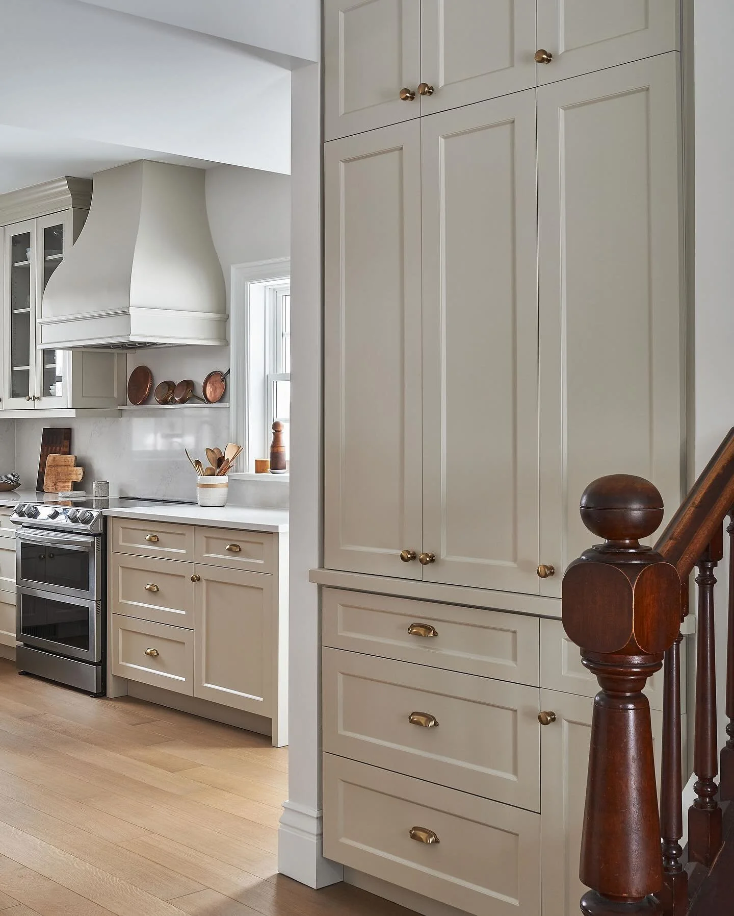 When the pepper mill matches the newel post!

Swipe to see the before shots

#interiordesign 
#interiordecor 
#renovation