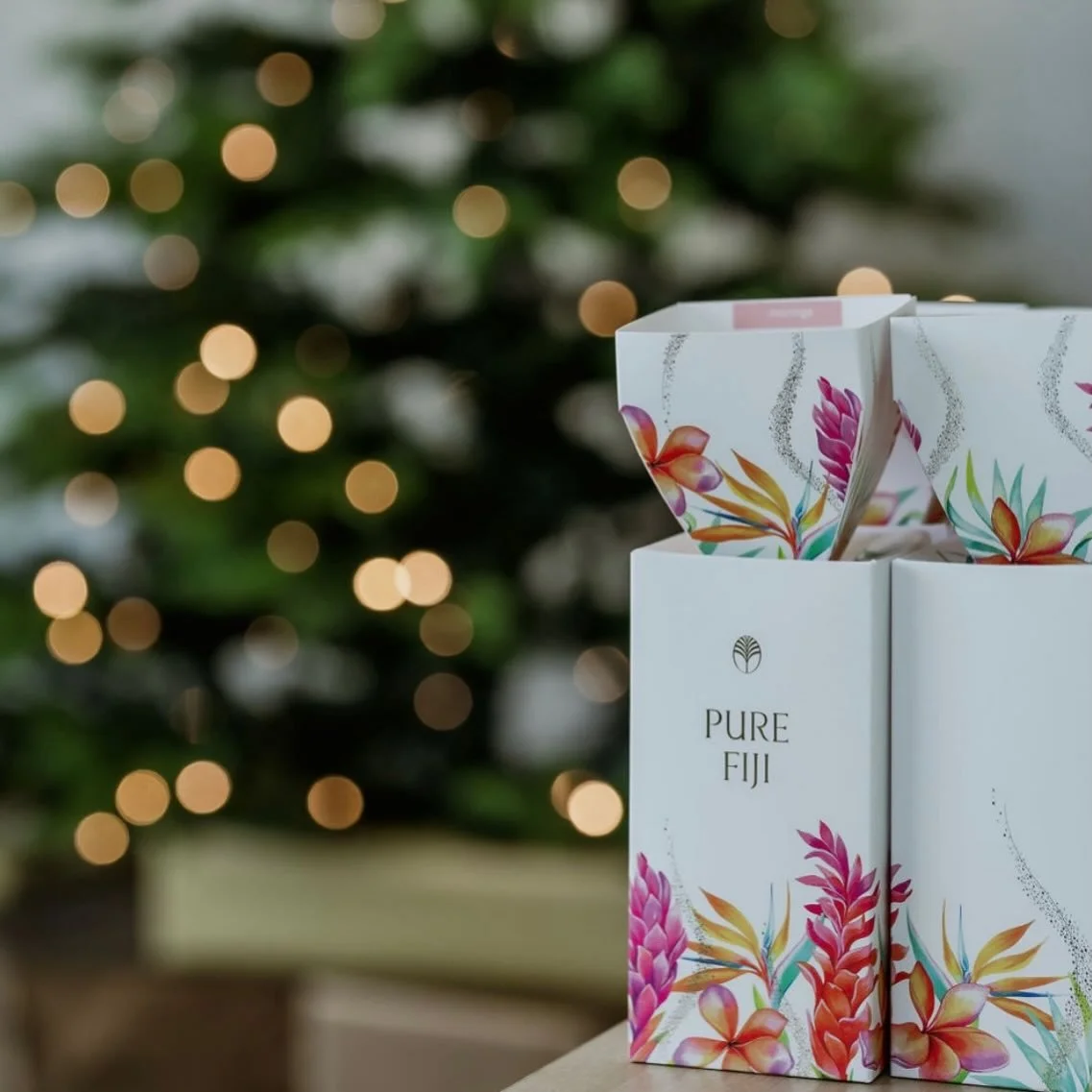 We have plenty of last-minute gift ideas in-store, including Pure Fiji products, Osmosis skin kits, Ultraceuticals skin packs, RevitaLash, and even gift vouchers! We&rsquo;ve got you covered - come visit us! 🎄💝