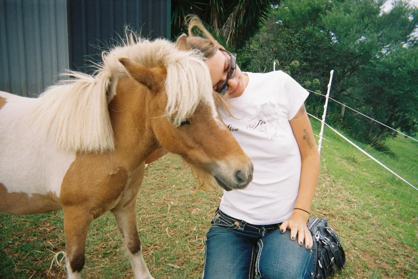 Barrier's resident horse girls @siara_____ @lottemacgregor in the new show pony tee, up online tomorrow 6pm NZT