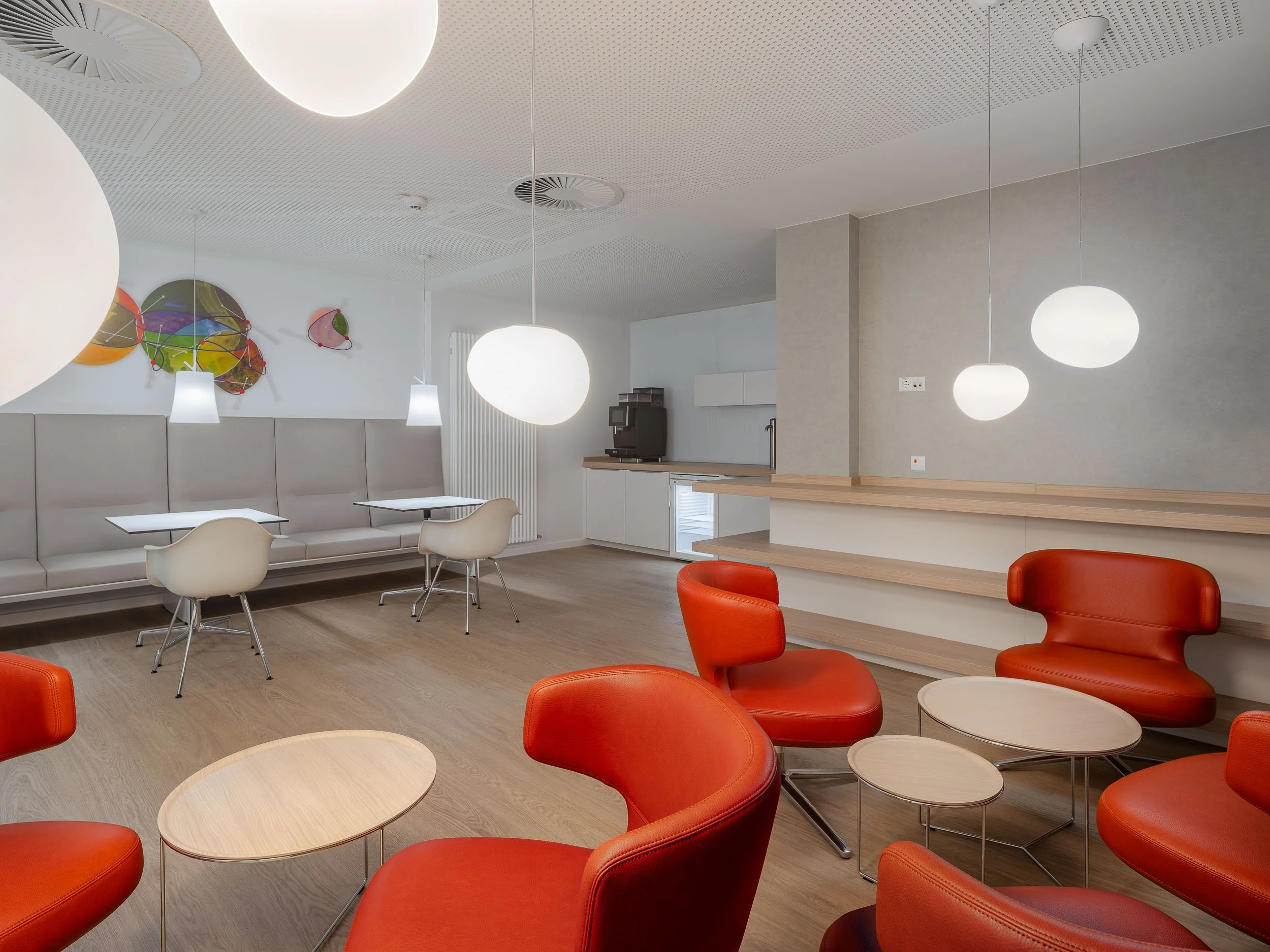 004_UKB Bonn_ASSMANN_Architekturfotograf_Sebastian Hopp.jpg