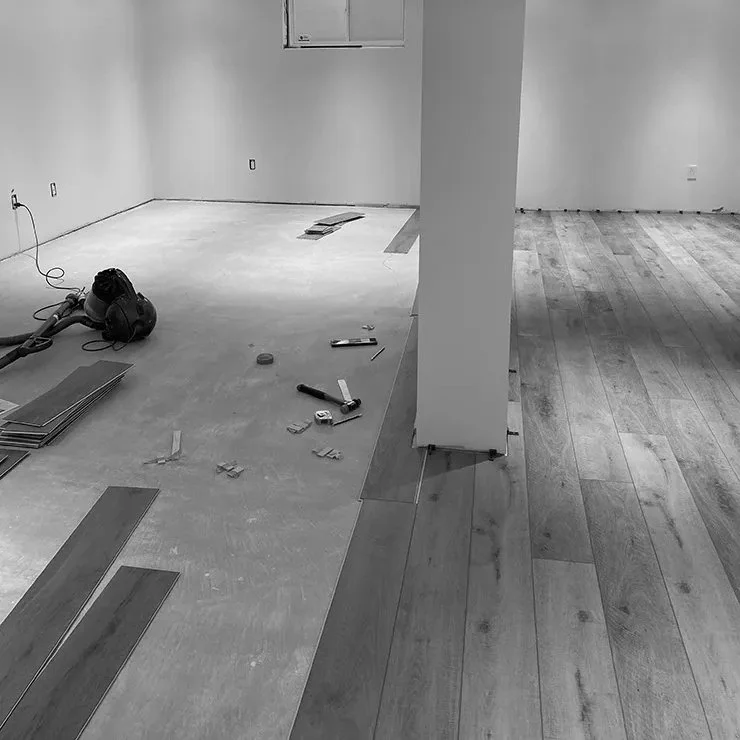 🪵 Flooring That Holds Up to Holiday Traffic: When to Repair vs. Replace