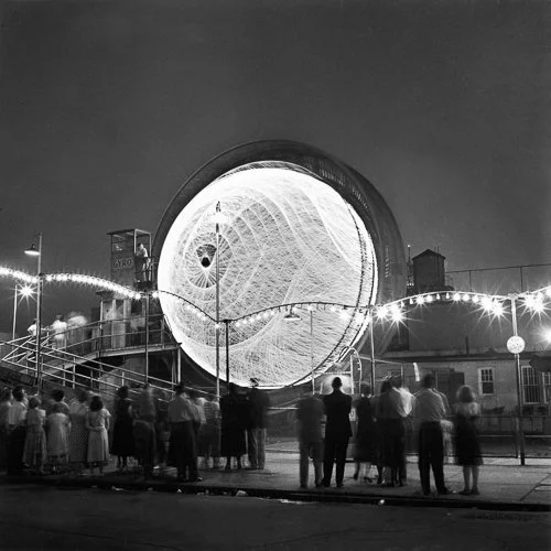 andreasfeininger-CI-063_WatchingTheGyro.jpg