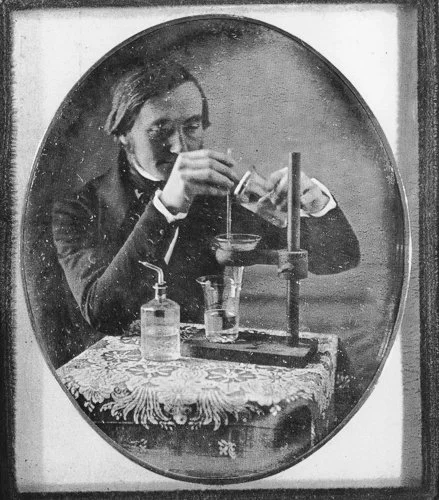 robertcornelius-1843-boye-during-chemical-experiments-by-cornelius-e2c957-1024.jpg