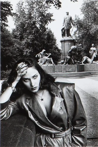 helmutnewton-H22880-L424939430.jpg