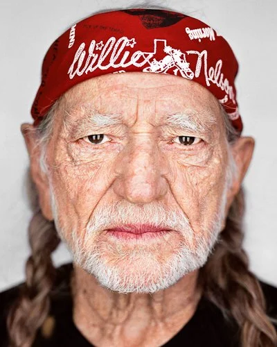 MartinSchoeller_Nelson_Willie_CloseUp.jpg