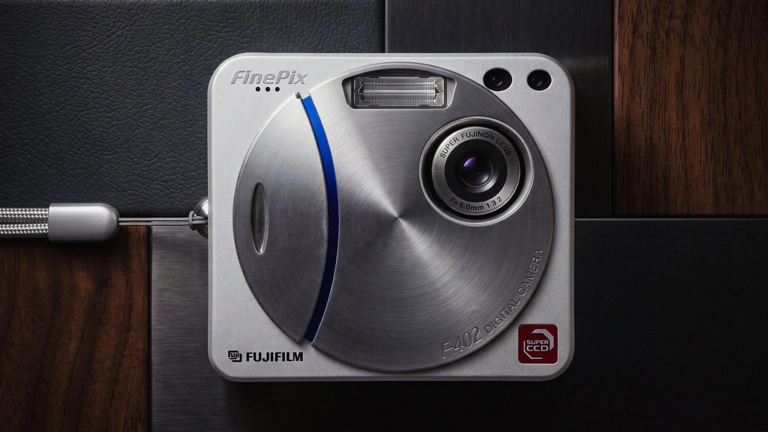 Fujifilm F402