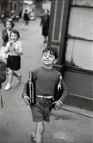 henricartierbresson-Boy+Carrying+a+Wine+Bottle,+(Rue+Mouffetard,+Paris,+1954).jpg