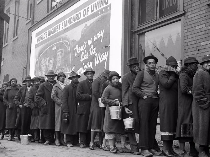 margaretbourkewhite-queue -original.jpg