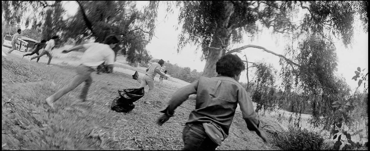 susanmeiselas-nyc15640-overlay.jpg
