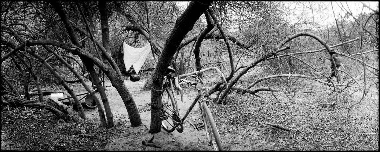 susanmeiselas-nyc67730-overlay.jpg