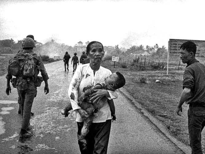 nickut-nick-ut_vietnam-war-4.jpg