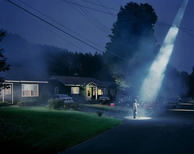 gregorycrewdson-vf0824-gregory-crewdson-001.jpg