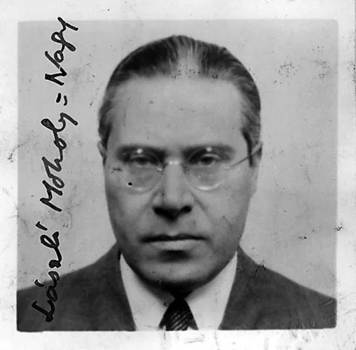 laszlomoholynagy-Laszlo_Moholy-Nagy_-_photography_from_NARA_-_281845.jpg