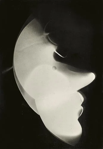 laszlomoholynagy-X.2014.855_web-1.jpg