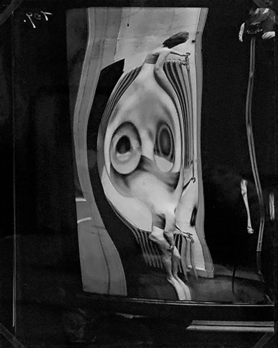 andrekertesz-img_4511-distortion-109-1933-contact-original.jpg