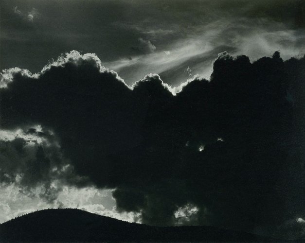 alfredstieglitz-alfred-stieglitz-songs-of-the-sky-1924-1.jpg