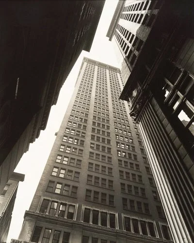 bereniceabbot-02.-berenice-abbott-canyon-broadway-and-exchange-place-manhattan-1936.jpg