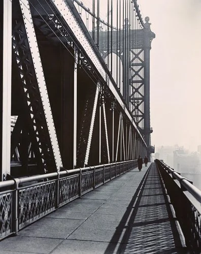 bereniceabbot-VMlkh_h4aMuNrDbEaVhxExQHL1HFSRMWuzG6v1x8Jew_600x.jpg