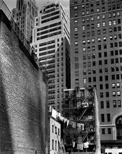 bereniceabbot-berenice-abbott-construction-of-old-new-38-greenwich-street-new-york.jpg