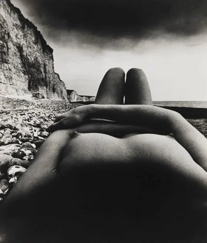 billbrandt-5_Bill-Brandt-Nude-East-Sussex-1957_recto-copy.jpg