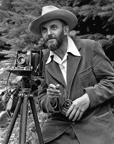 anseladams-2-Ansel_Adams_and_camera.jpg
