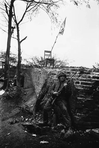 donmccullin-dm_1968_citadel-wall-hue-vietnam.jpg