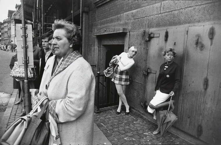 garrywinogrand-UntitledFromWomenAreBeautiful_1969.jpg
