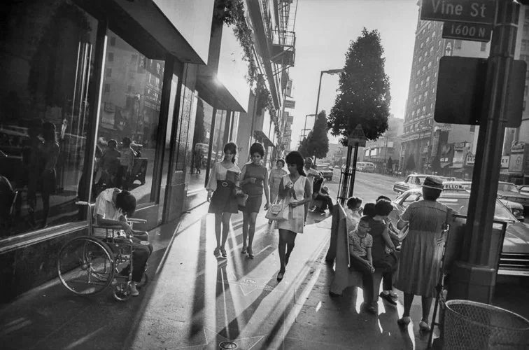 garrywinogrand-Garry-Winogrand-Sunset-Boulevard-1000x661.jpg