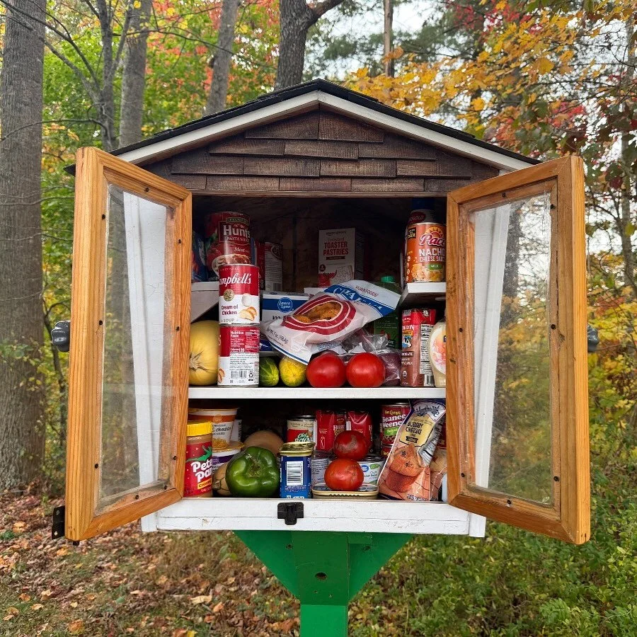 🥫Take what you need, leave what you can.
With the pause on/decrease in SNAP benefits, we anticipate increased visits to our Little Food Pantry.

You can help:

➡️ Sign up in the hallway under the church calendar (near the restrooms) to help stock th