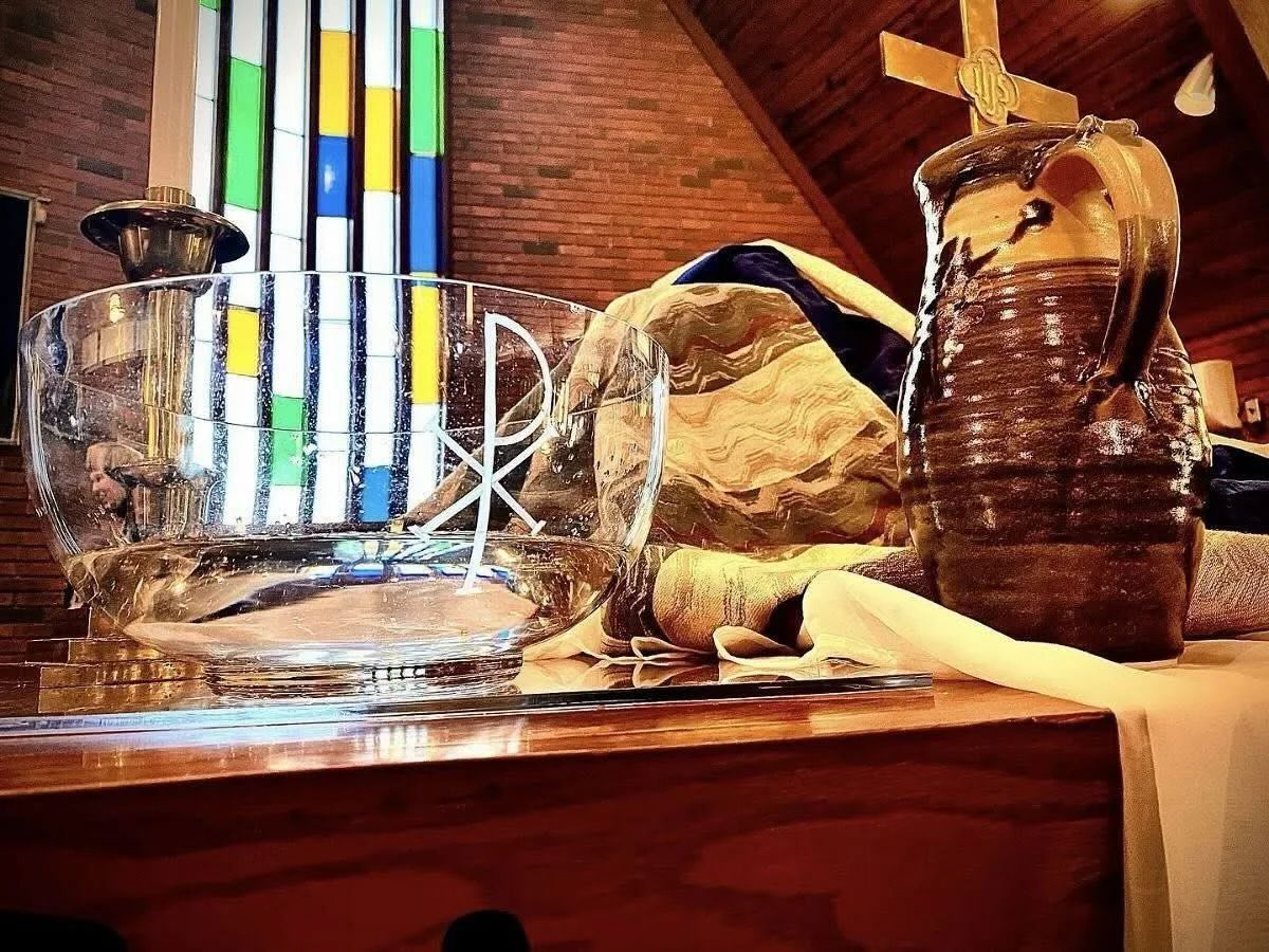 We grieve the killing of Rachel Good. Her life mattered, and her death is a tragedy.

In times like this, grief is often used to stir fear and to harden hearts, but scripture calls us to something deeper and truer.

🕊️This Sunday, as we remember the