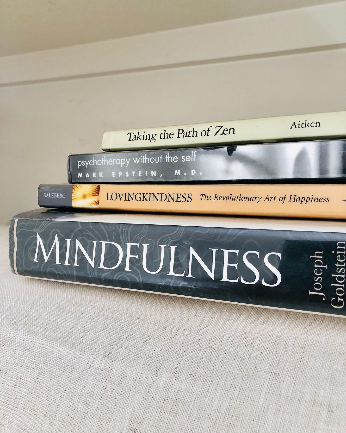 Current stack #neridareads

.

#meditation #mindfulness #compassion #psychotherapy #buddhism #lovingkindness #psychology #contemplative