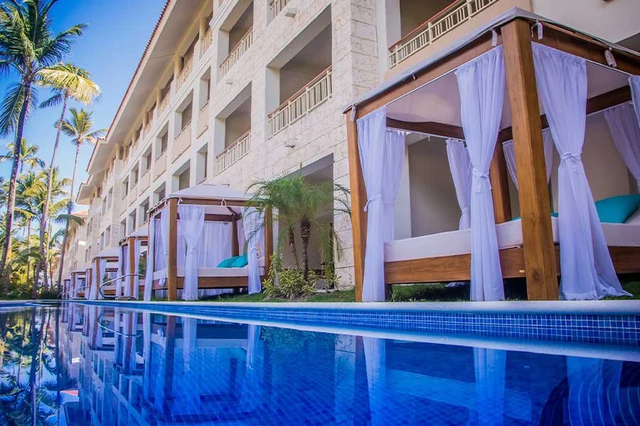 mirage club swim up suite a - Groups Department.jpg