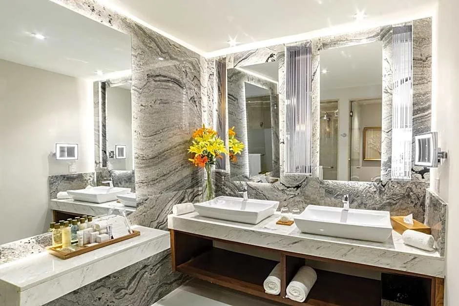 Preferred Club Junior Suite Tropical View - Groups Department.jpg