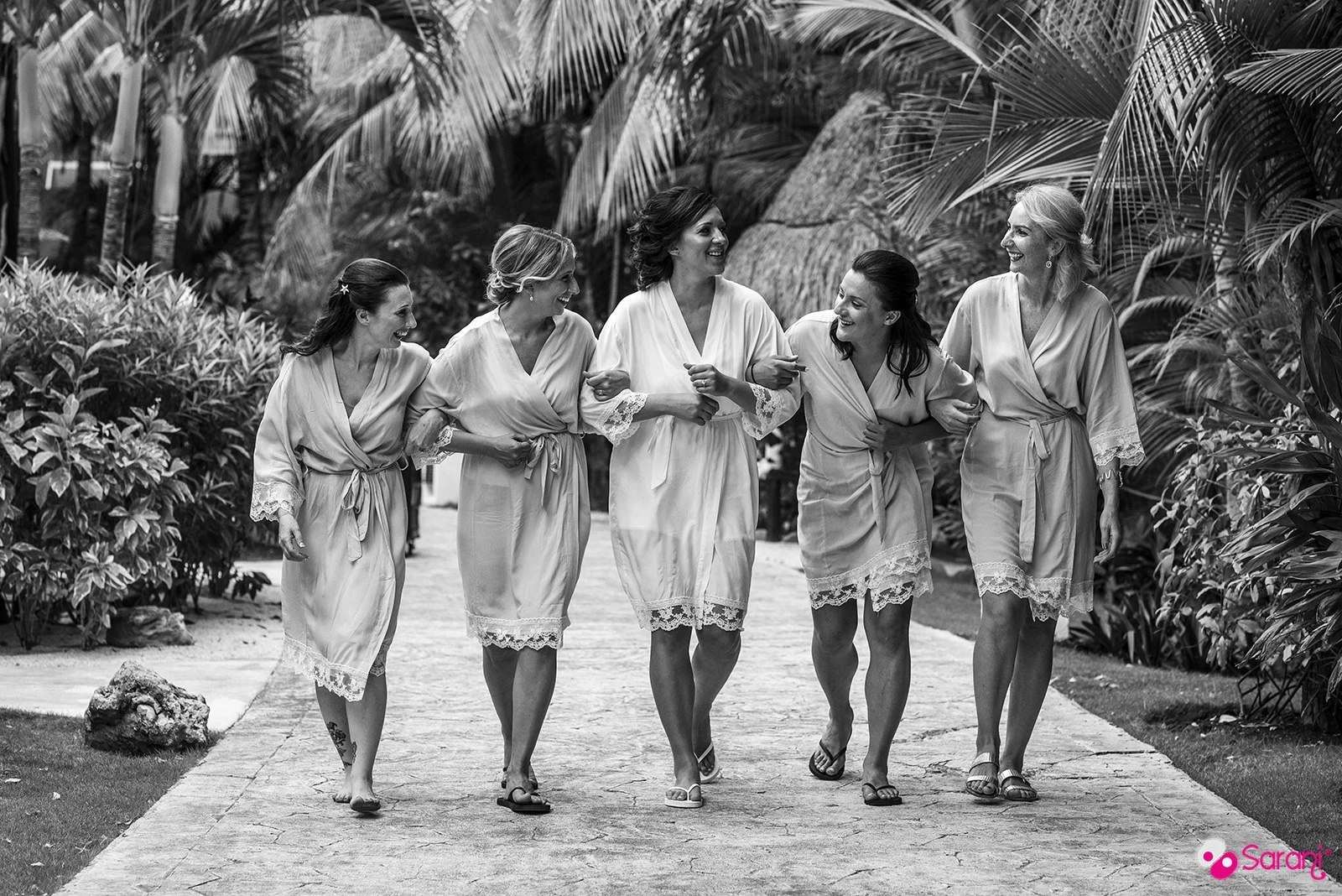 Saraniweddings046.jpg