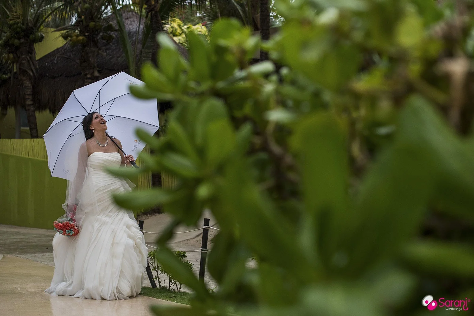 Saraniweddings512_1.jpg