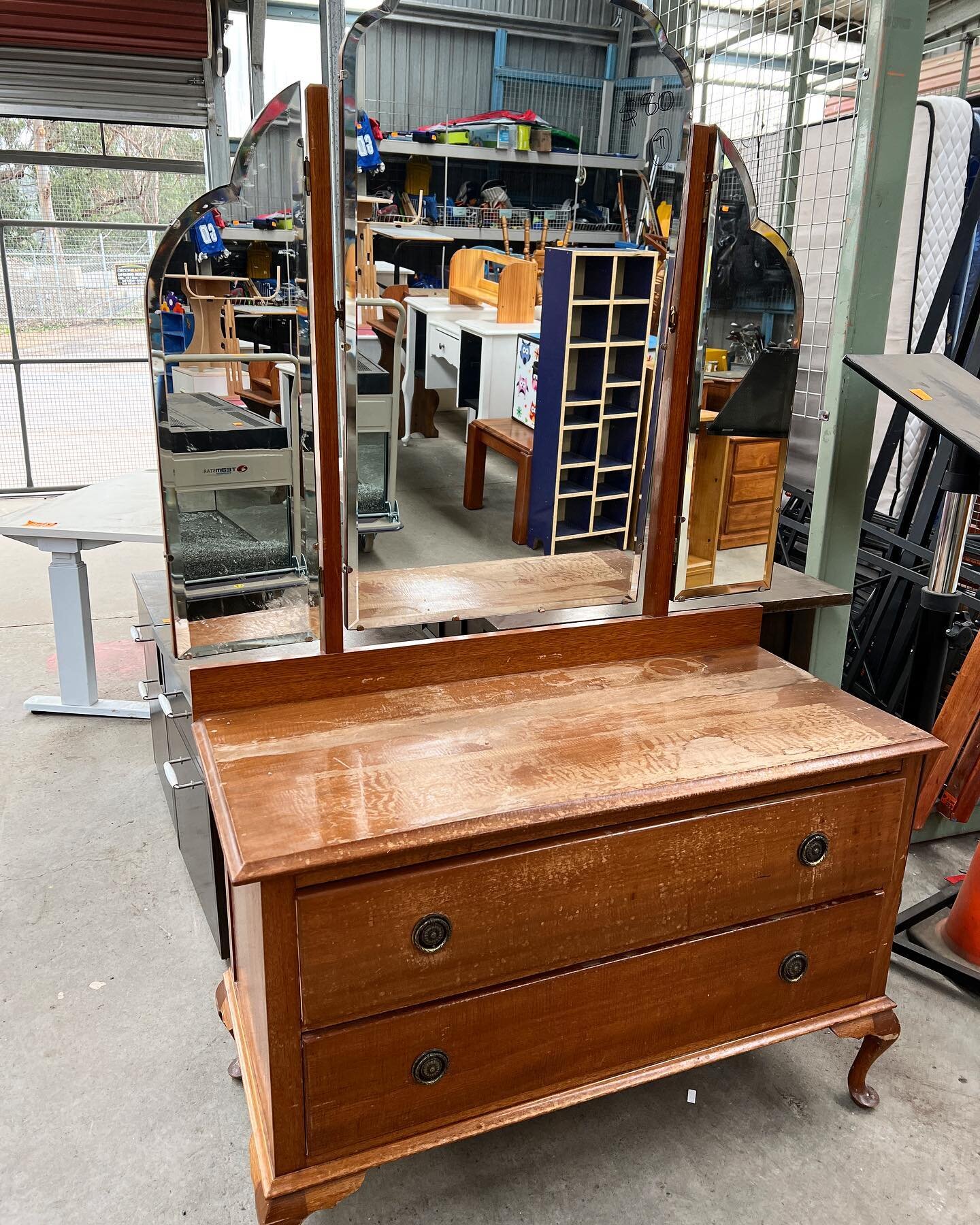 We&rsquo;ve got an awesome old piece in the shop. With a bit of love and elbow grease, it could be a great feature for any space 🪞 #vintage #vintagefurniture #secondhand #scrs