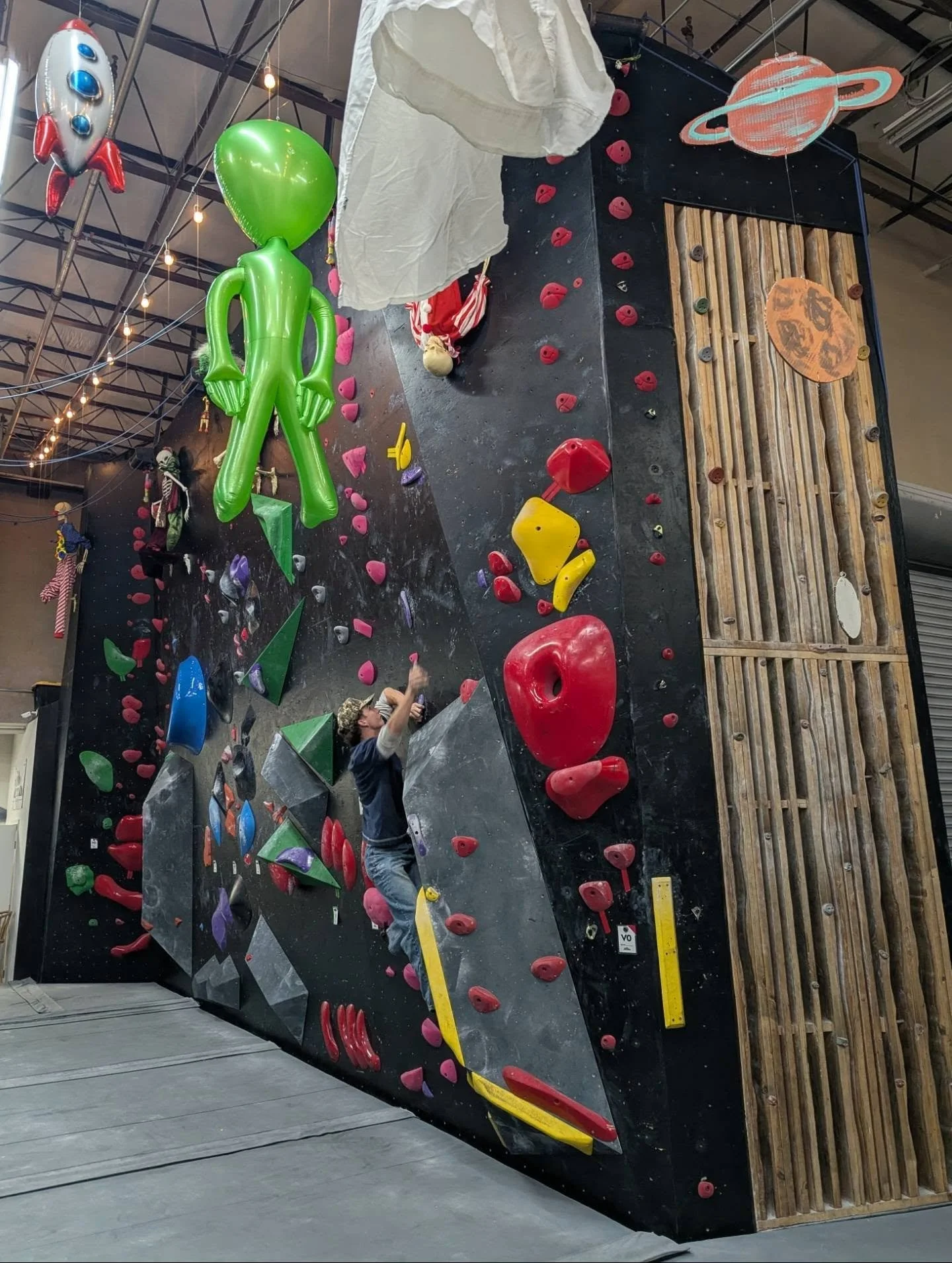 The entry wall has been reset and the Halloween decorations are up! There are traversing crimps, dynamic movement, stemming of course, and there&rsquo;s also some NEW holds! This re-set is so diverse and playful, come try &lsquo;em while they&rsquo;r