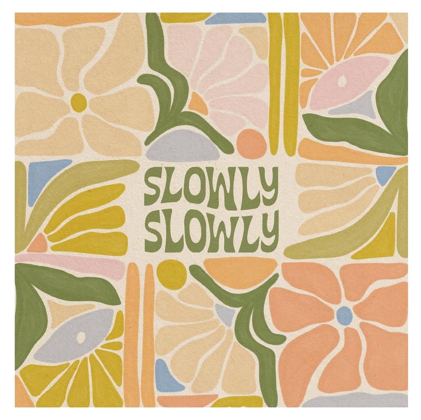 slowly, slowly. 
sweet reminders for a fast world. 🍯

&hellip;
@thesoulshineco 🙏🏽 #dennisportyoga #capecodyoga #communitylove #slowdown