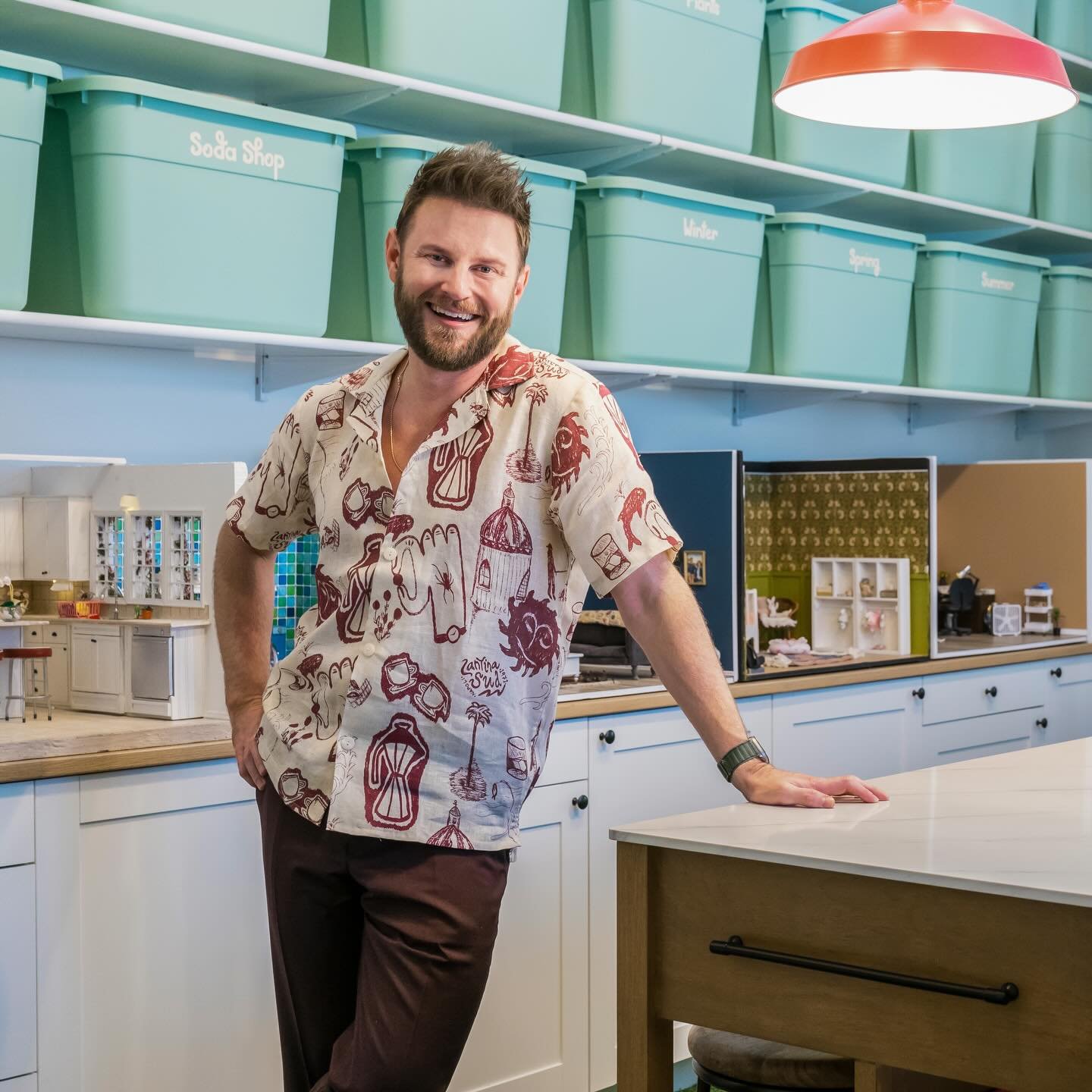 @hgtv Junk or Jackpot premieres 12.26 with @bobby