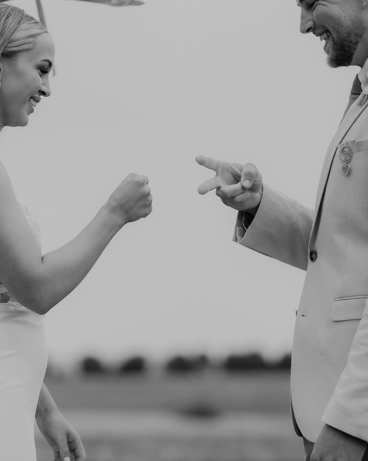 Scissors, paper, rock seems to solve so many problems 😅 like who says the vows first 🤷&zwj;♀️ 
Loved how Jayde and Adam celebrated! So much joy and emotion at this wedding, so grateful to be a part of it. 
.
.
.
#orangenswwedding #australianwedding