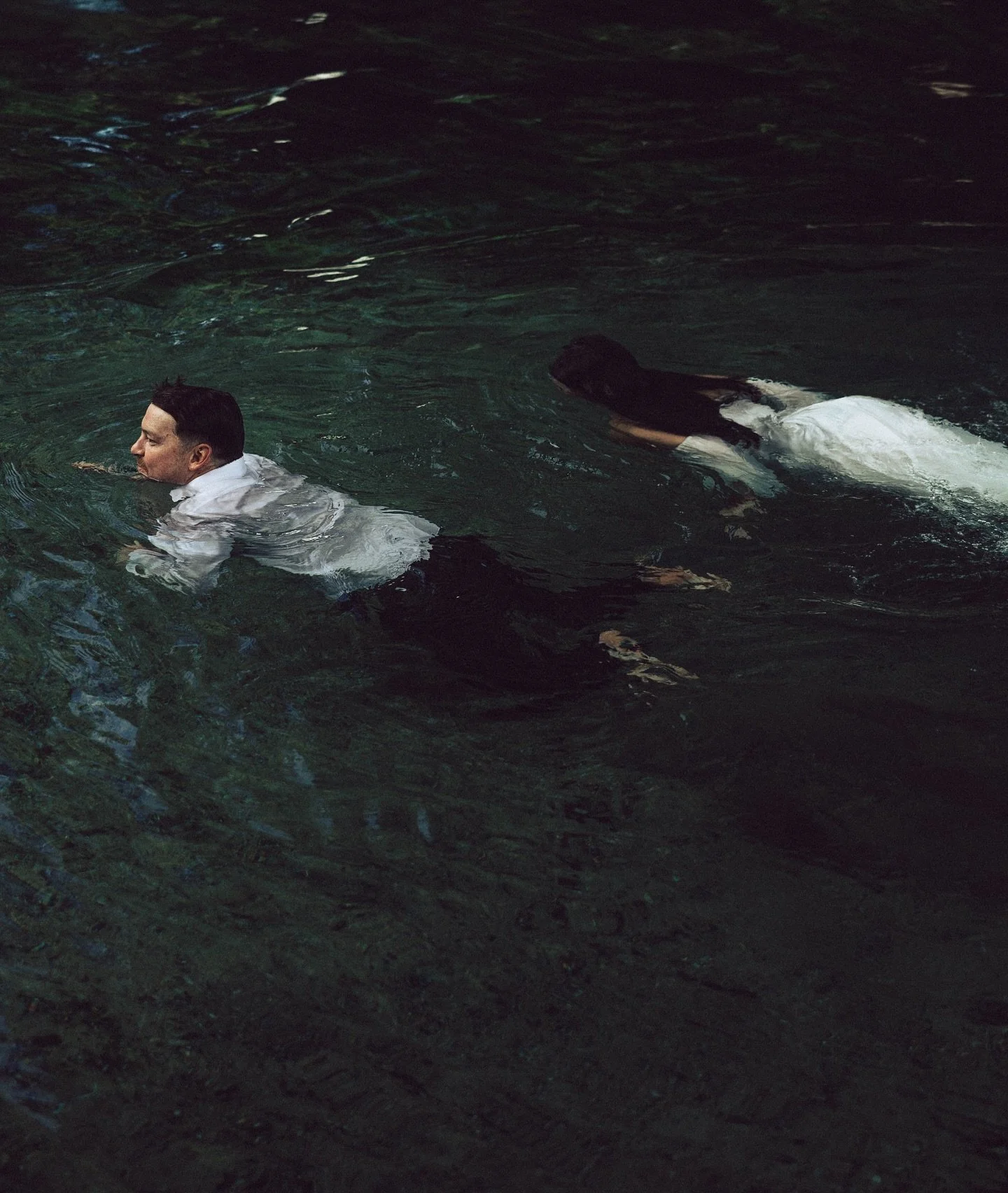 Your love is like a river that glides from the wind 🍃
.
.
.
.
.
Keywords: cinematic, storytelling, emotive photography, river elopement, elopements, love, engagements, cinema, nostalgia, color grading.

#cinematicphotography #nostalgicphotography #e