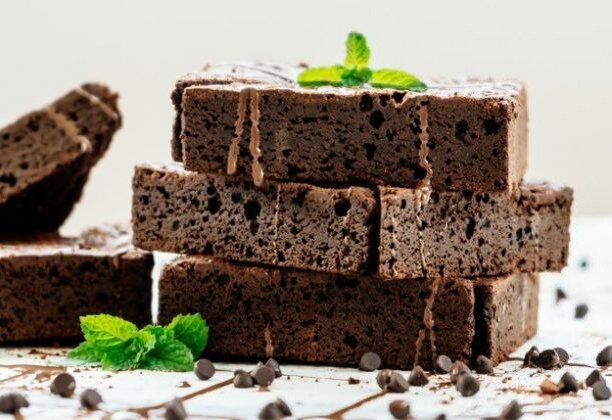 Who can resist a good brownie?? Check out this recipe for a 4 ingredient protein brownie!

https://www.menwithkids.com/healthy-4-ingredient-protein-brownies/?keyword=healthy%20snack&amp;utm_source=bing&amp;utm_medium=cpc&amp;utm_campaign=Performance%